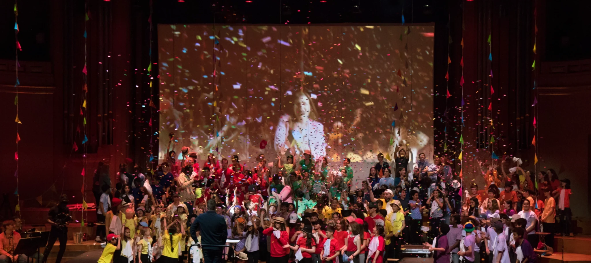 Domino Show à BOZAR avec chœur d’enfants et Belgian National Orchestra